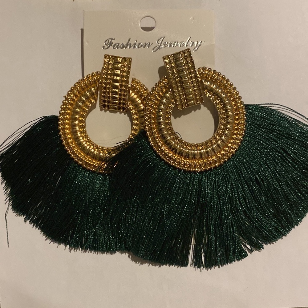 Fan tassel dangle earrings. Colors available are yellow, red, green, and blue.